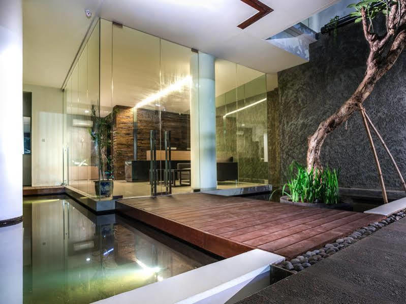 อัพสเกล สวีท Hotel จาการ์ตา ภายนอก รูปภาพ